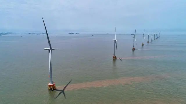 人民满意的公务员、跨海高铁、电力装备绿色低碳发展、网络文明等中英翻译